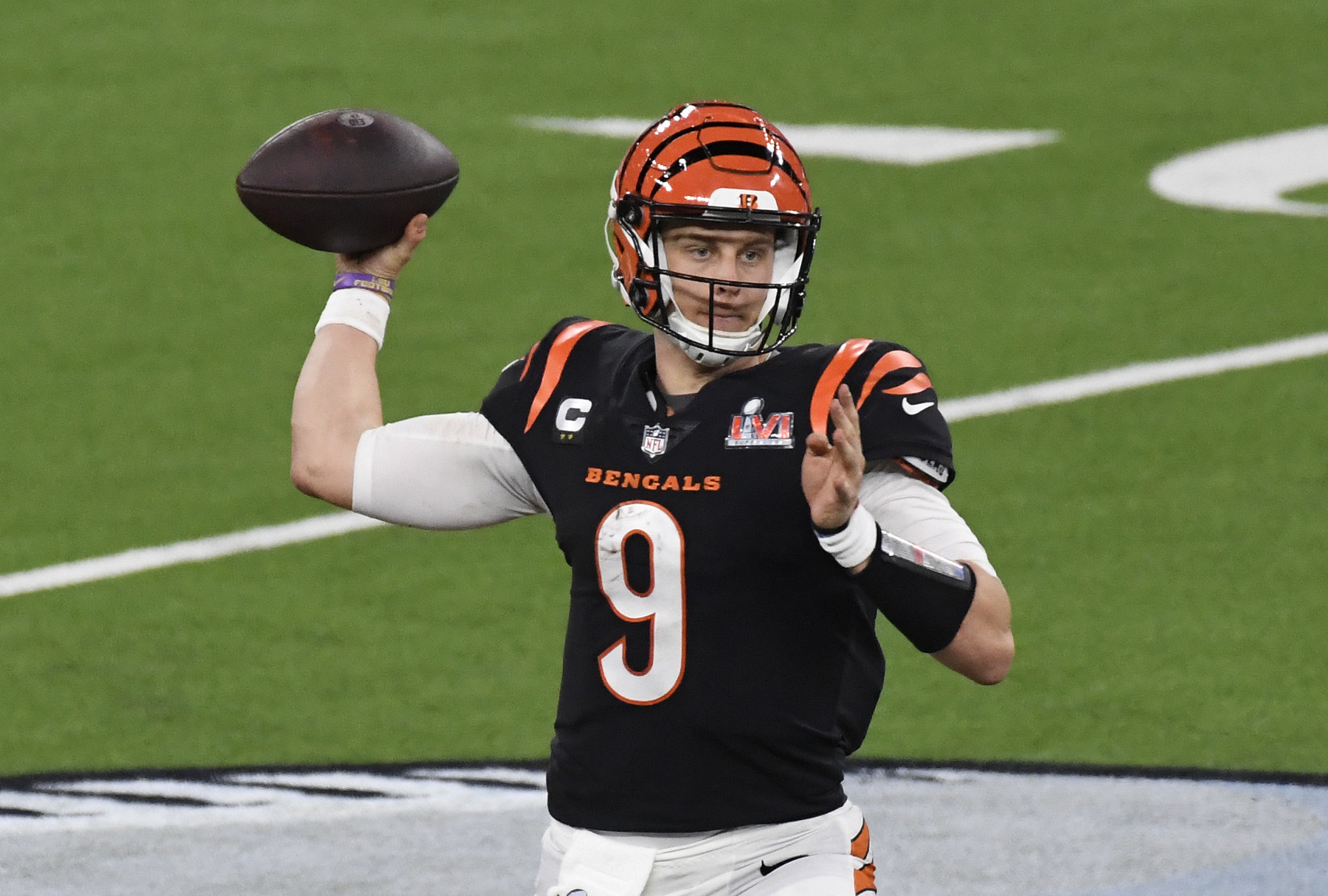 Joe Burrow's contract extension hangs in question as Bengals owner