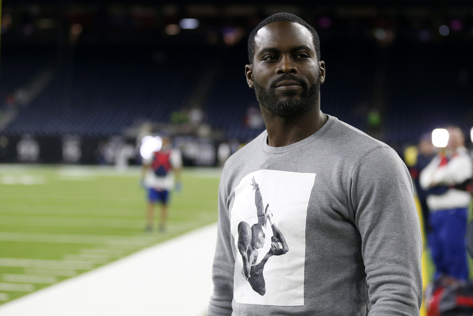 In court, company claims it made a $400,000 bet on Michael Vick