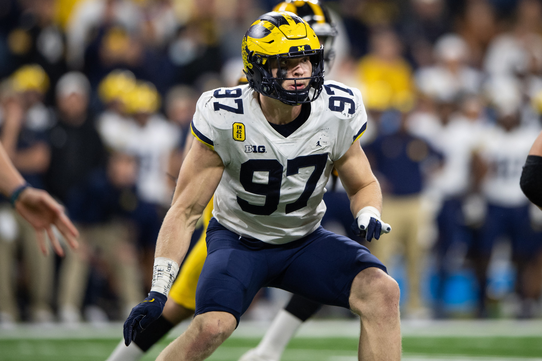 Aidan Hutchinson Scouting Report: The Third Bosa Brother - Weekly