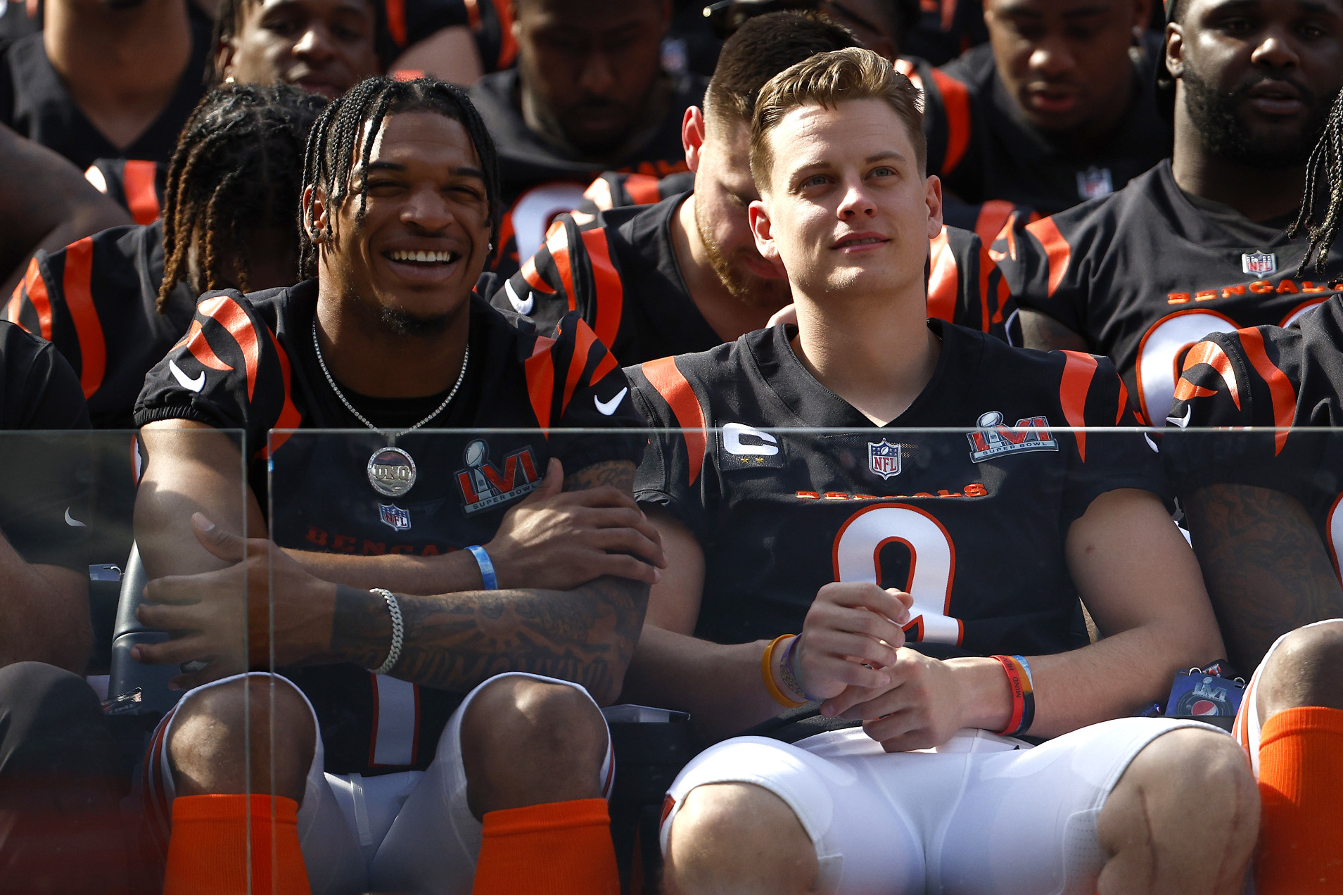 joe burrow wearing ja marr chase jersey