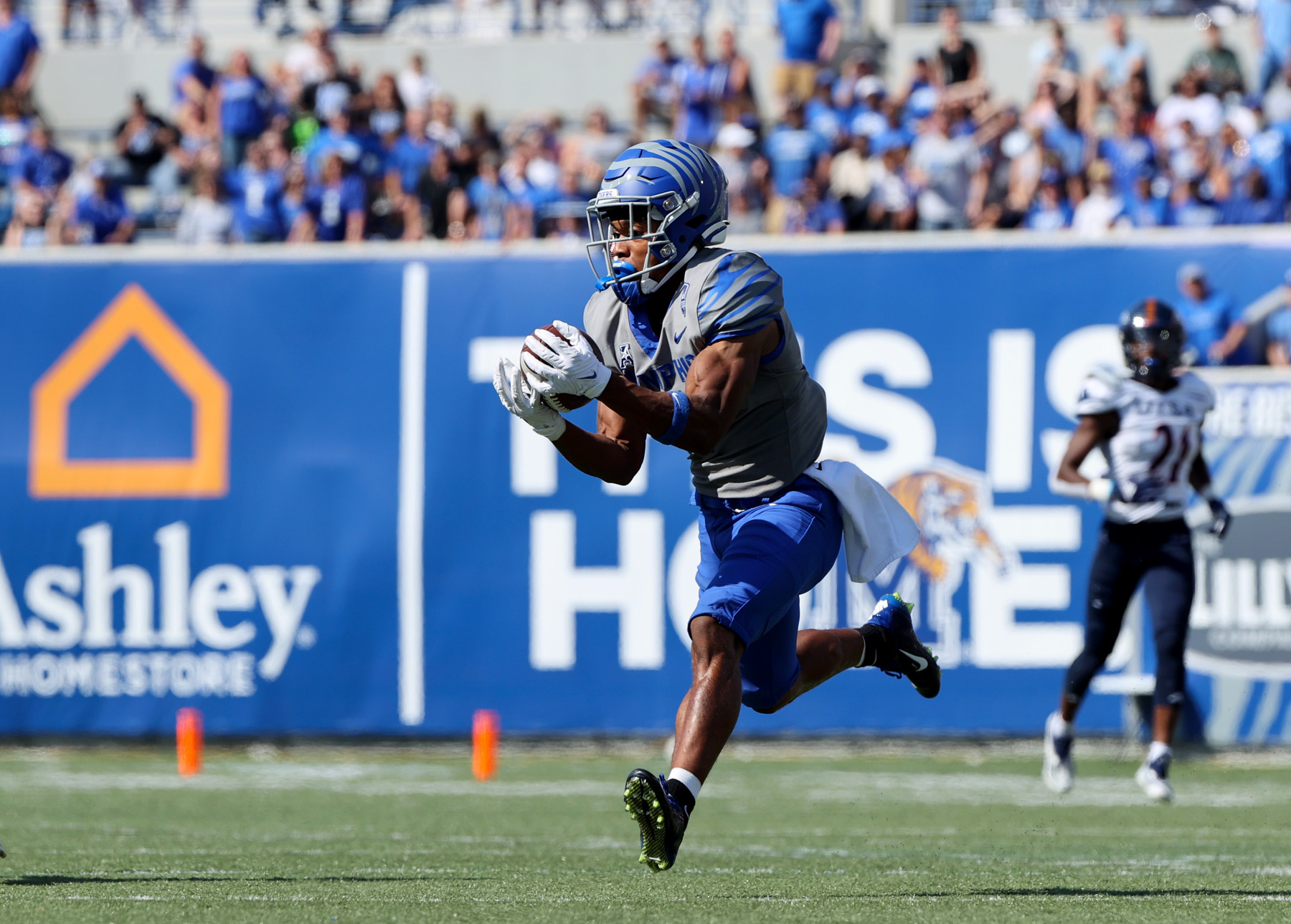 NFL combine: Memphis WR Calvin Austin III runs 4.32 40-yard dash - Sports  Illustrated