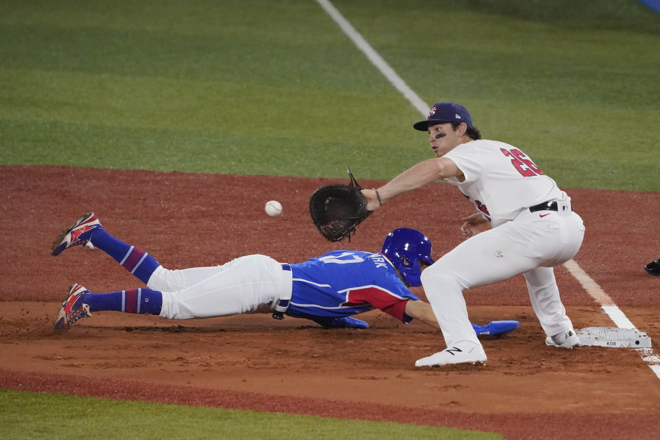 Casas powers U.S. past South Korea 4-2 in Olympic baseball