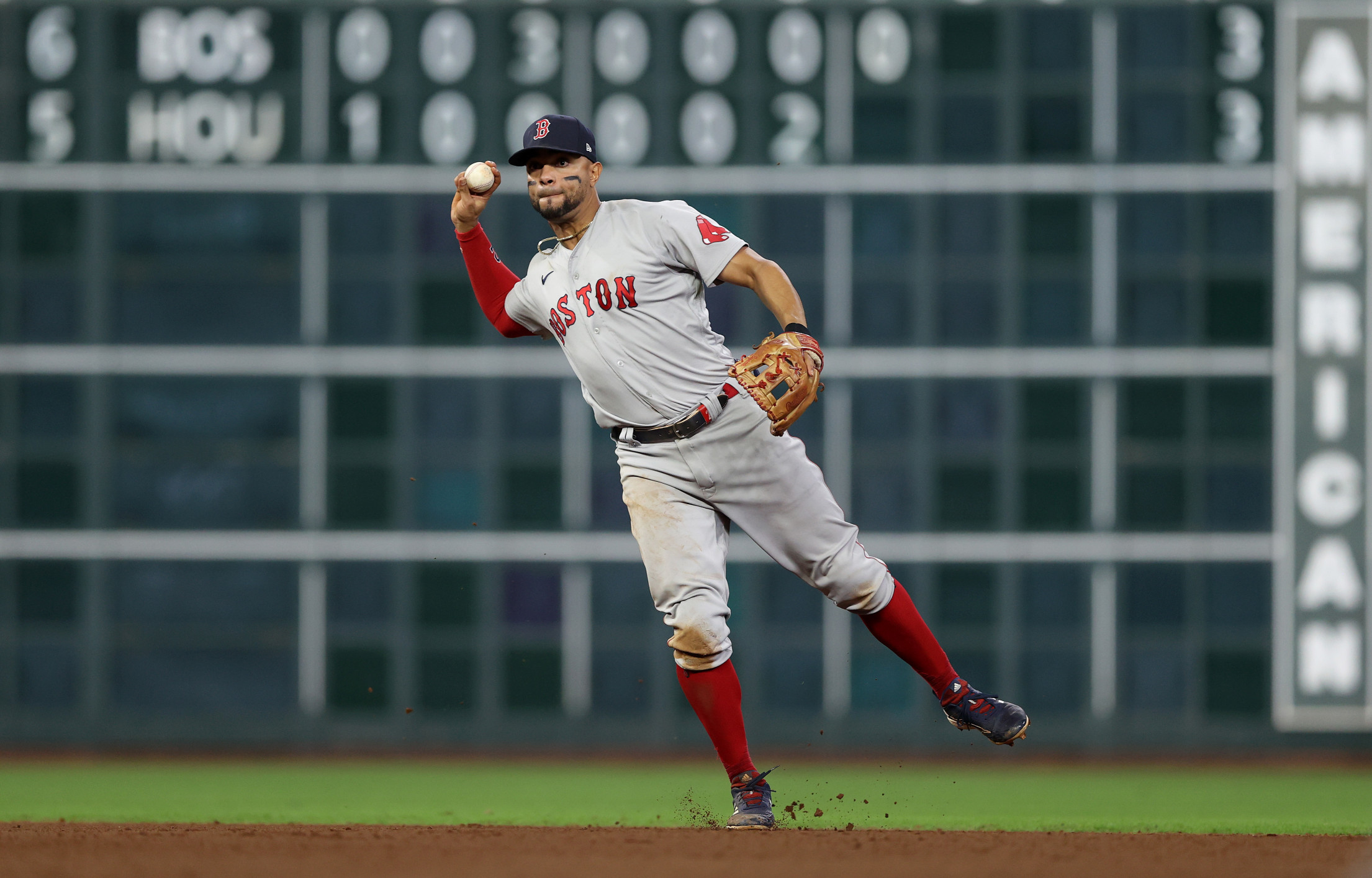 Xander Bogaerts leaves game after collision with Alex Verdugo