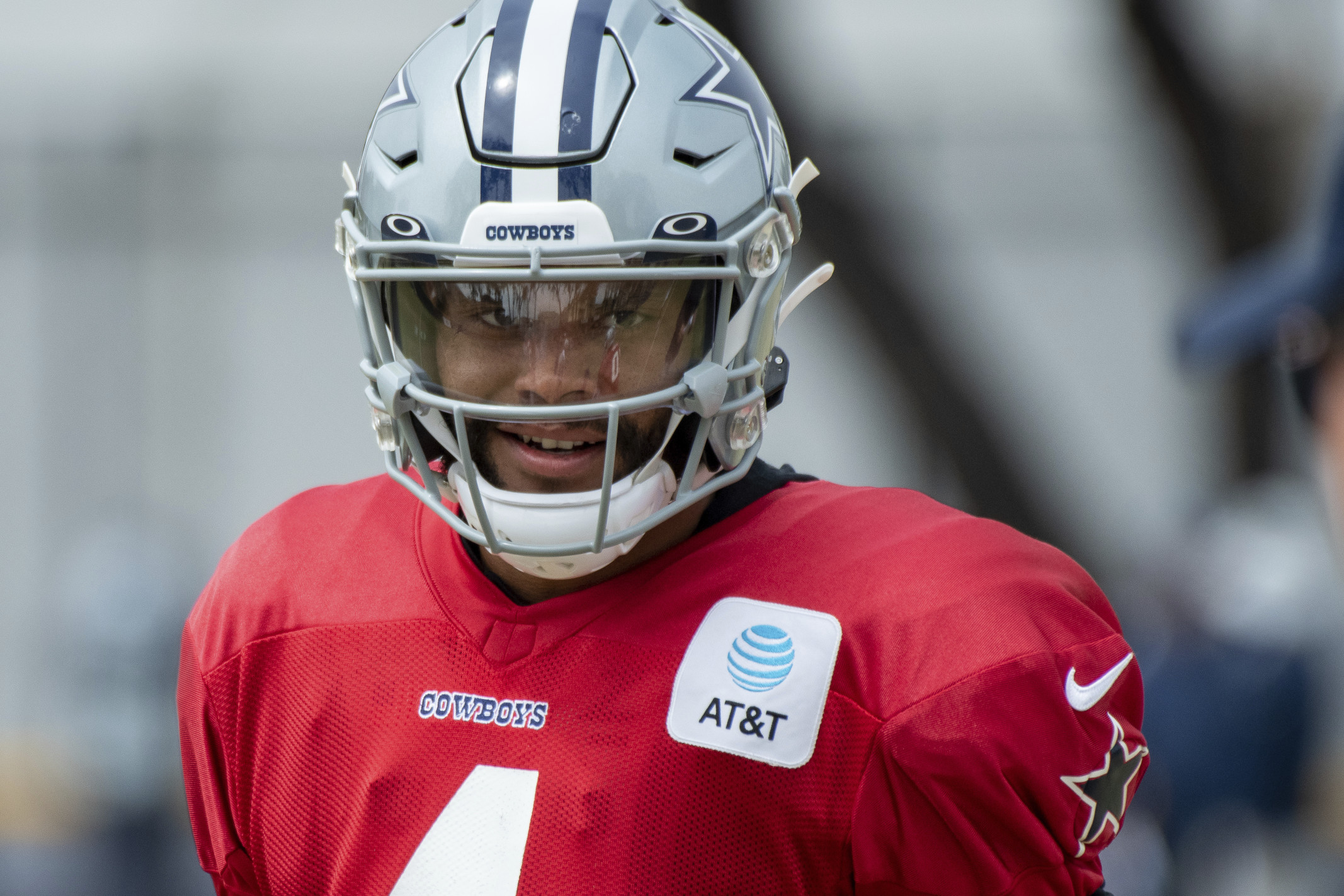 Cowboys' Dak Prescott wears Ezekiel Elliott's Ohio State jersey to  preseason finale