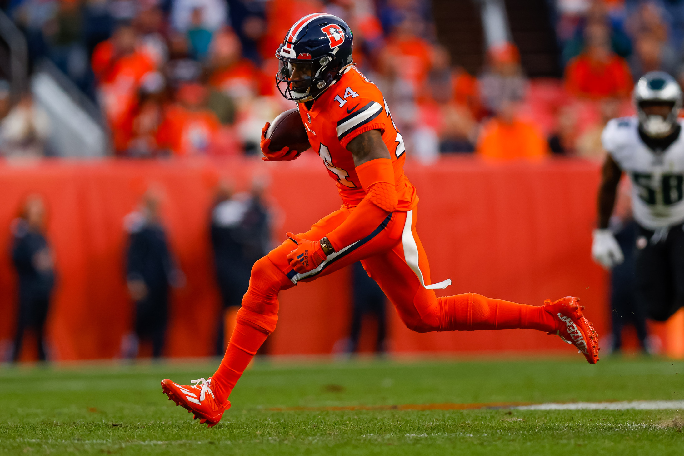 Broncos top WR Courtland Sutton is out for the season