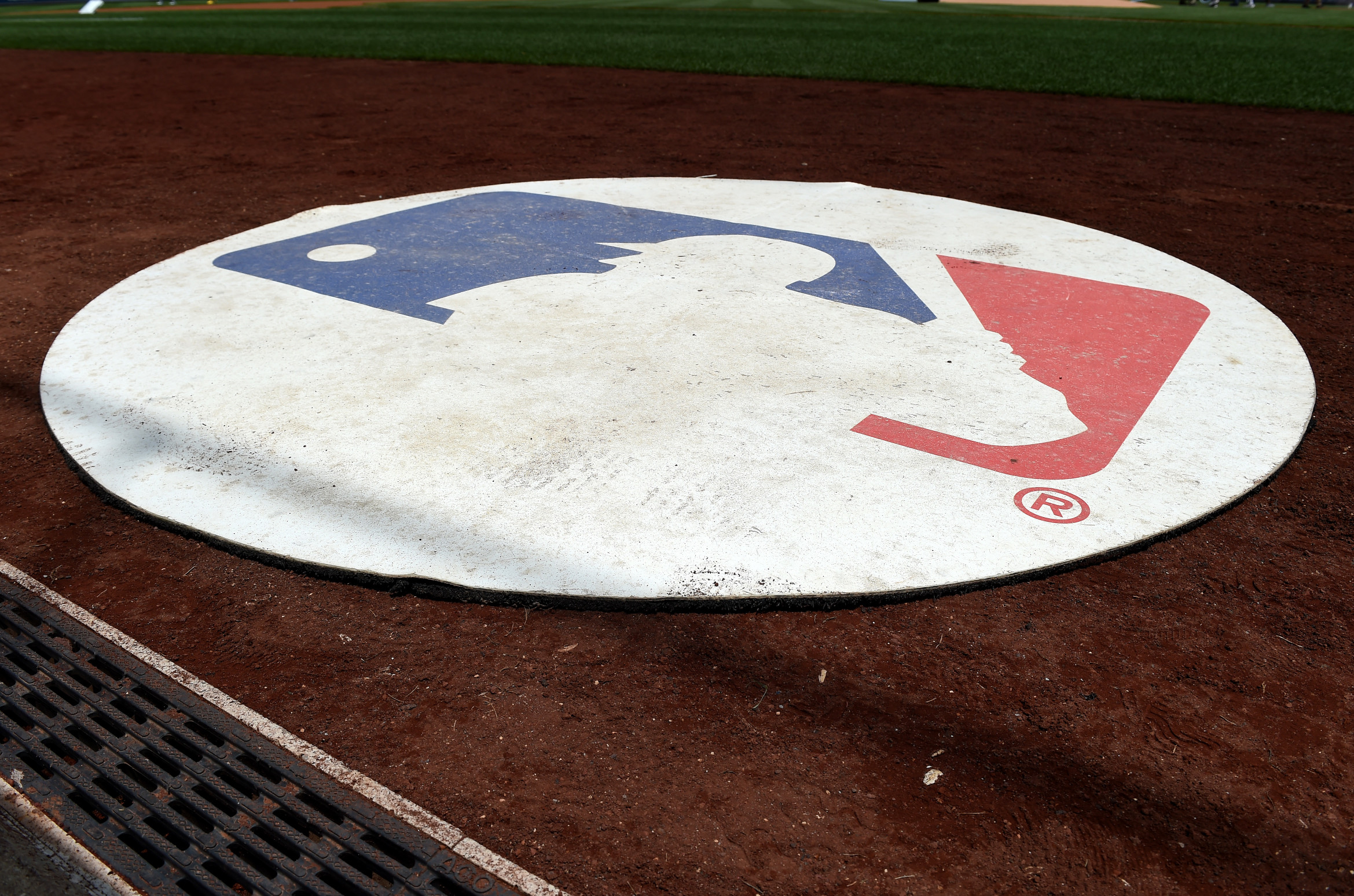 Phillies choose Two Circles to market jersey patch - Two Circles (US)