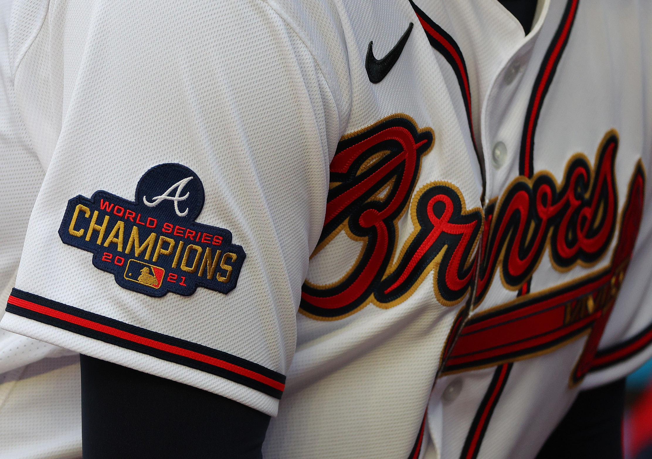 Atlanta Braves' 18.71-karat white gold World Series championship