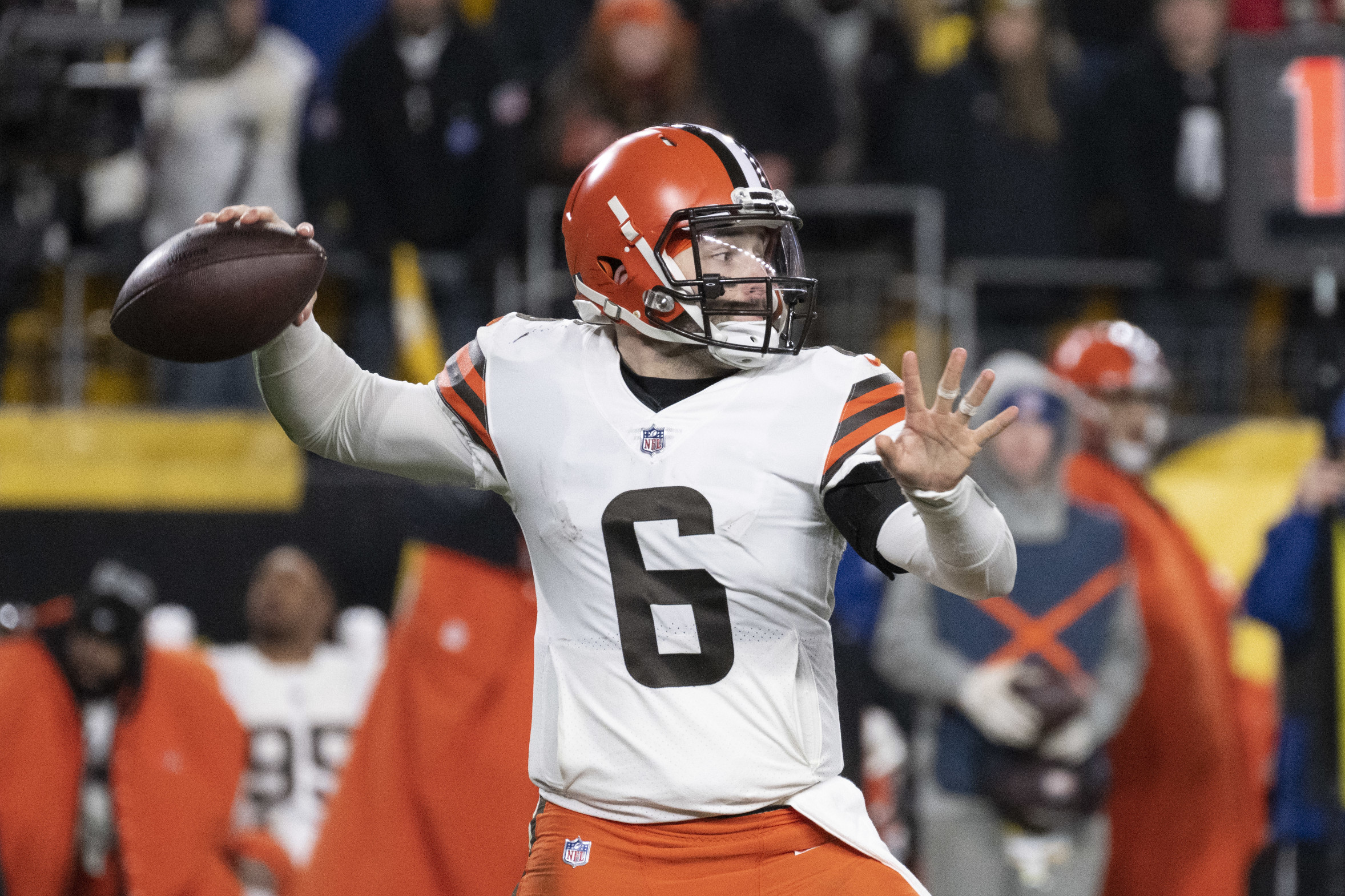 Cleveland Browns trade Baker Mayfield to Carolina Panthers for 2024  conditional NFL draft pick - ESPN