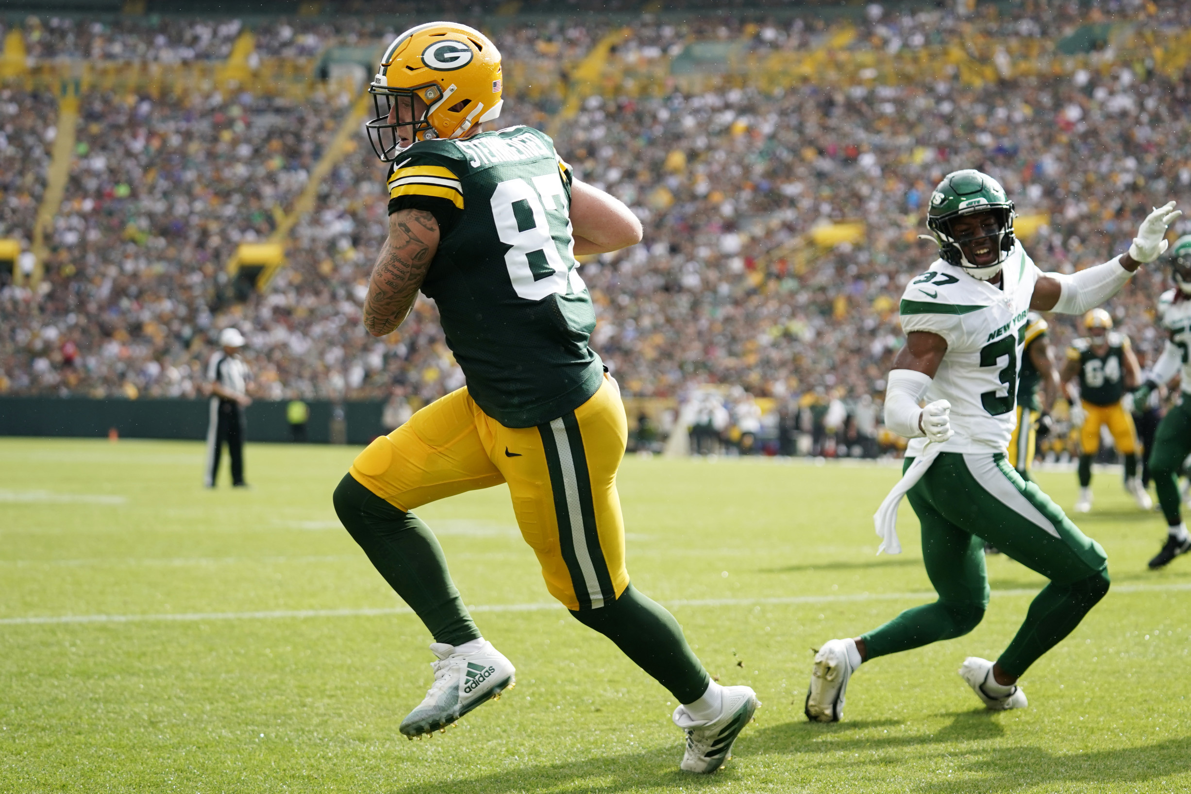 Green Bay Packers tight end Jace Sternberger (87) lines up against the  Buffalo Bills during the first half of a preseason NFL football game in  Orchard Park, N.Y., Saturday, Aug. 28, 2021. (