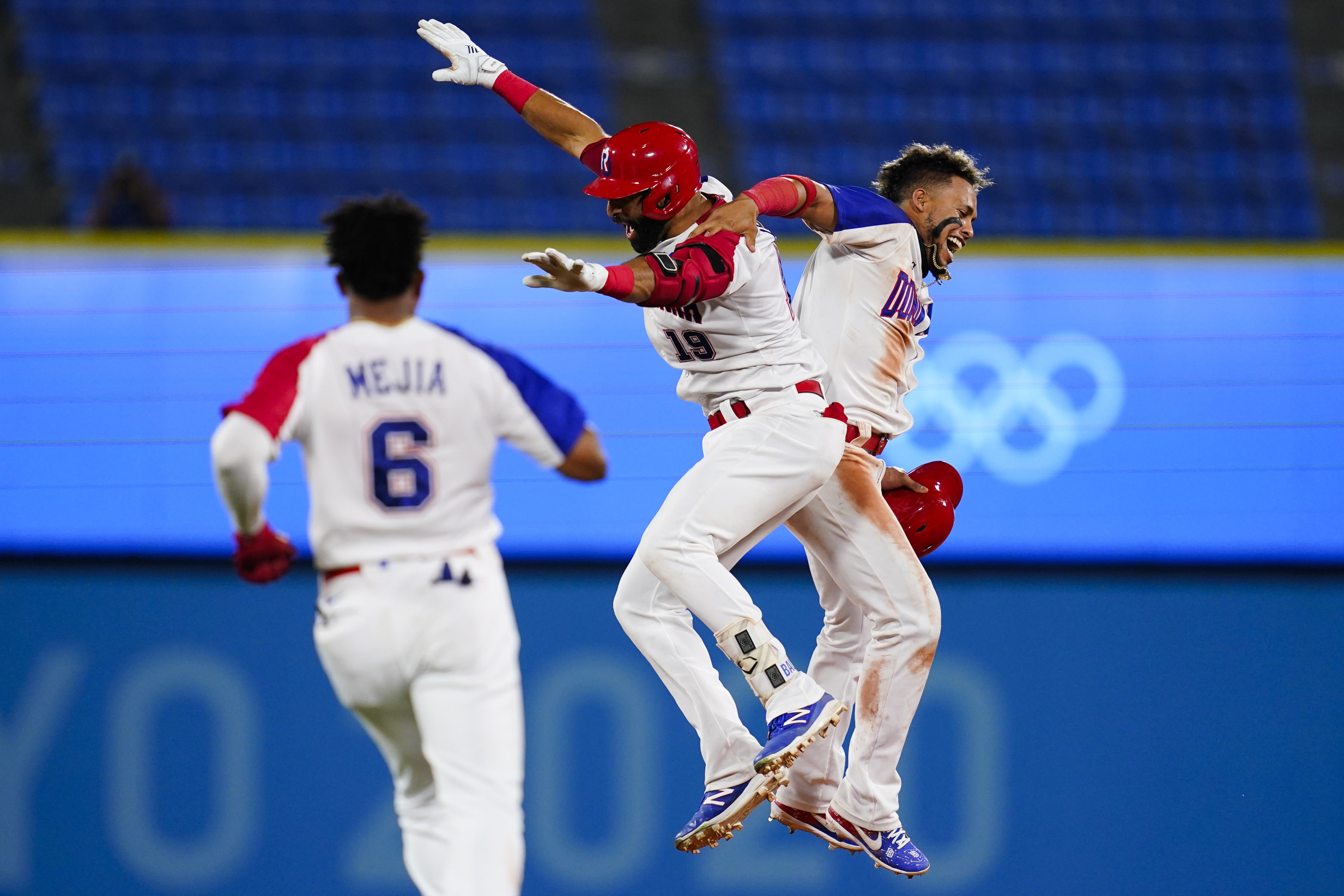 USA baseball powers past Dominican Republic to land in Olympic semifinals 