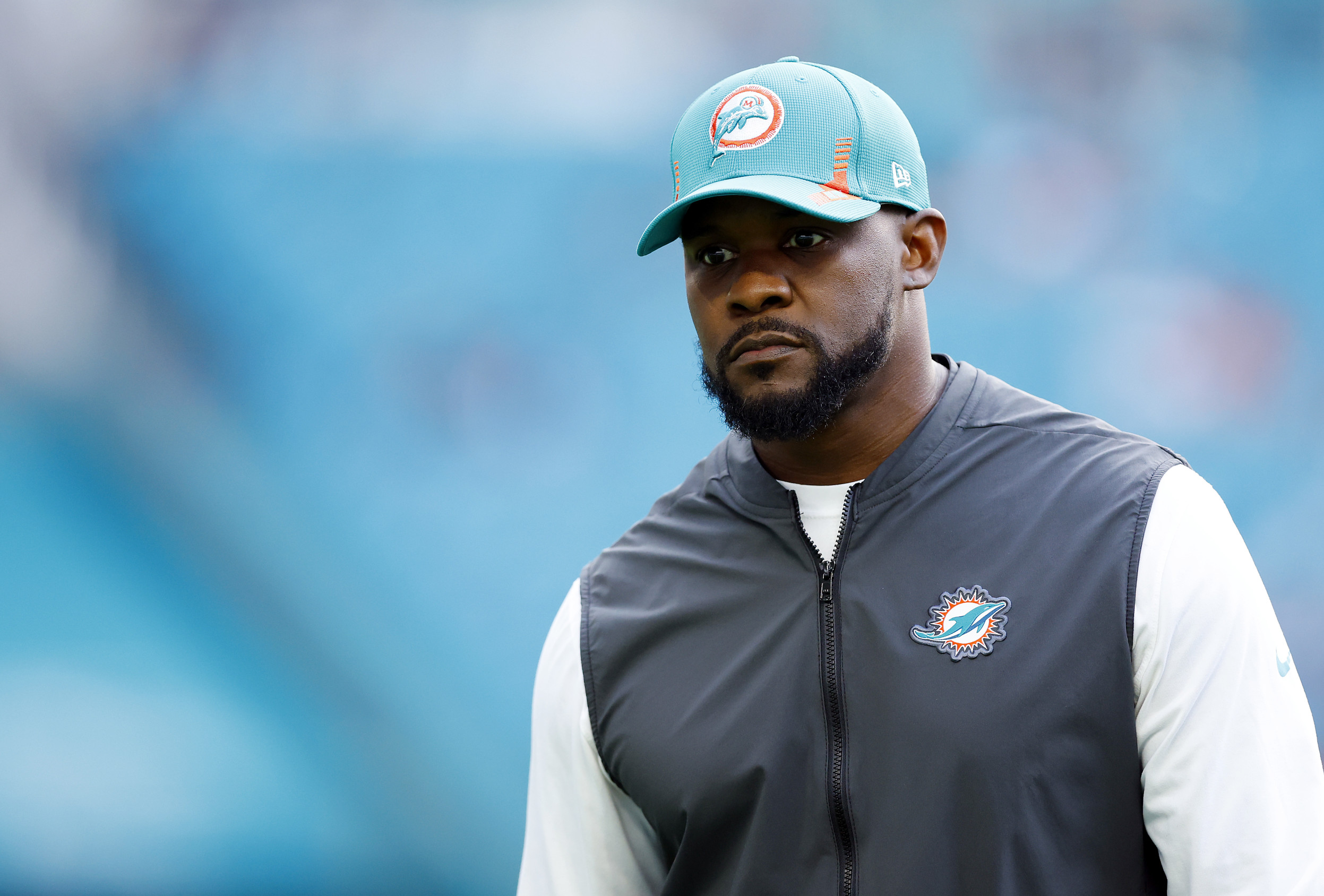 Browns interview Brian Flores for vacant defensive coordinator job