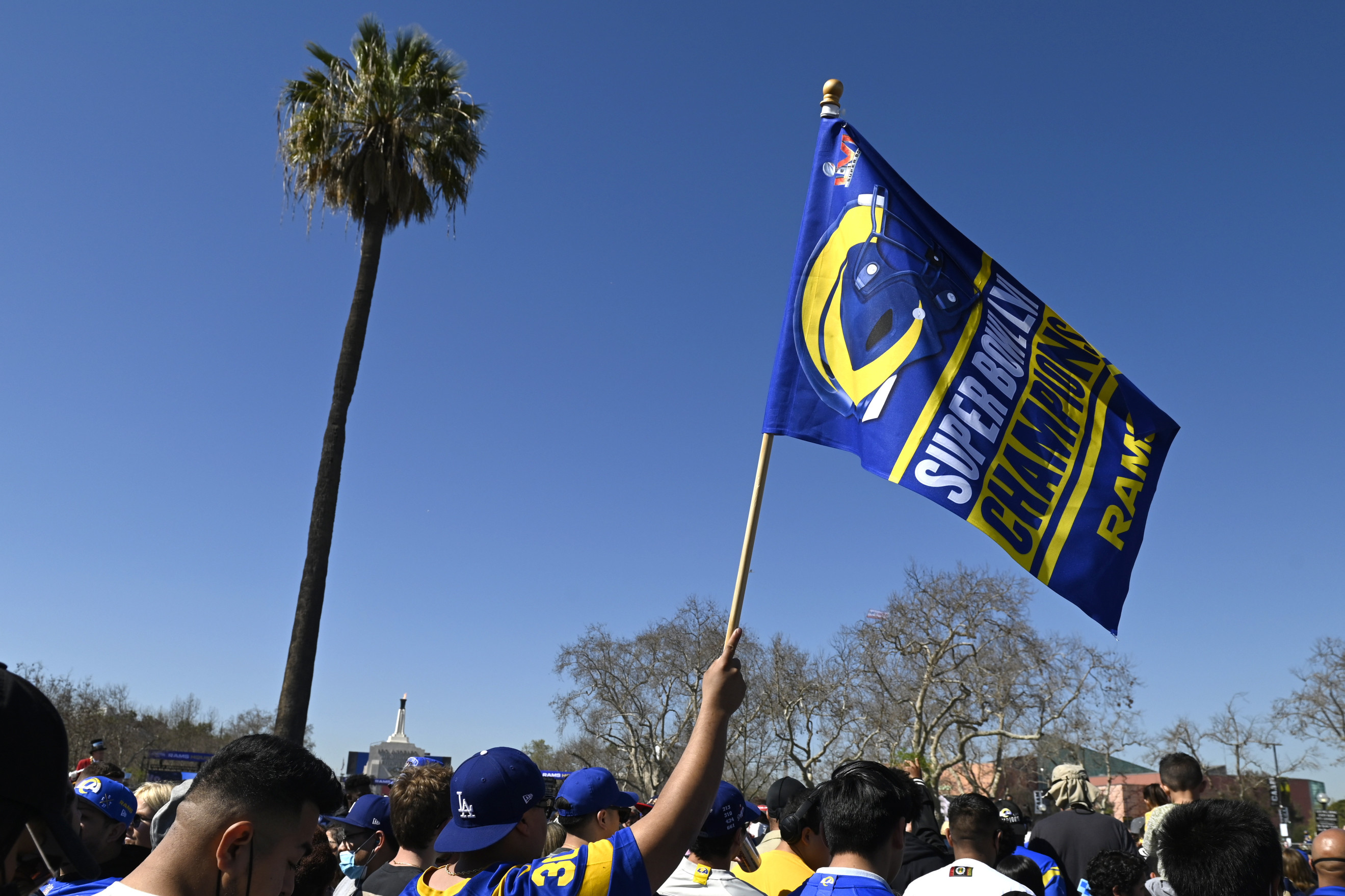 Rams photographer left with fractured spine after falling off stage during  Super Bowl celebration