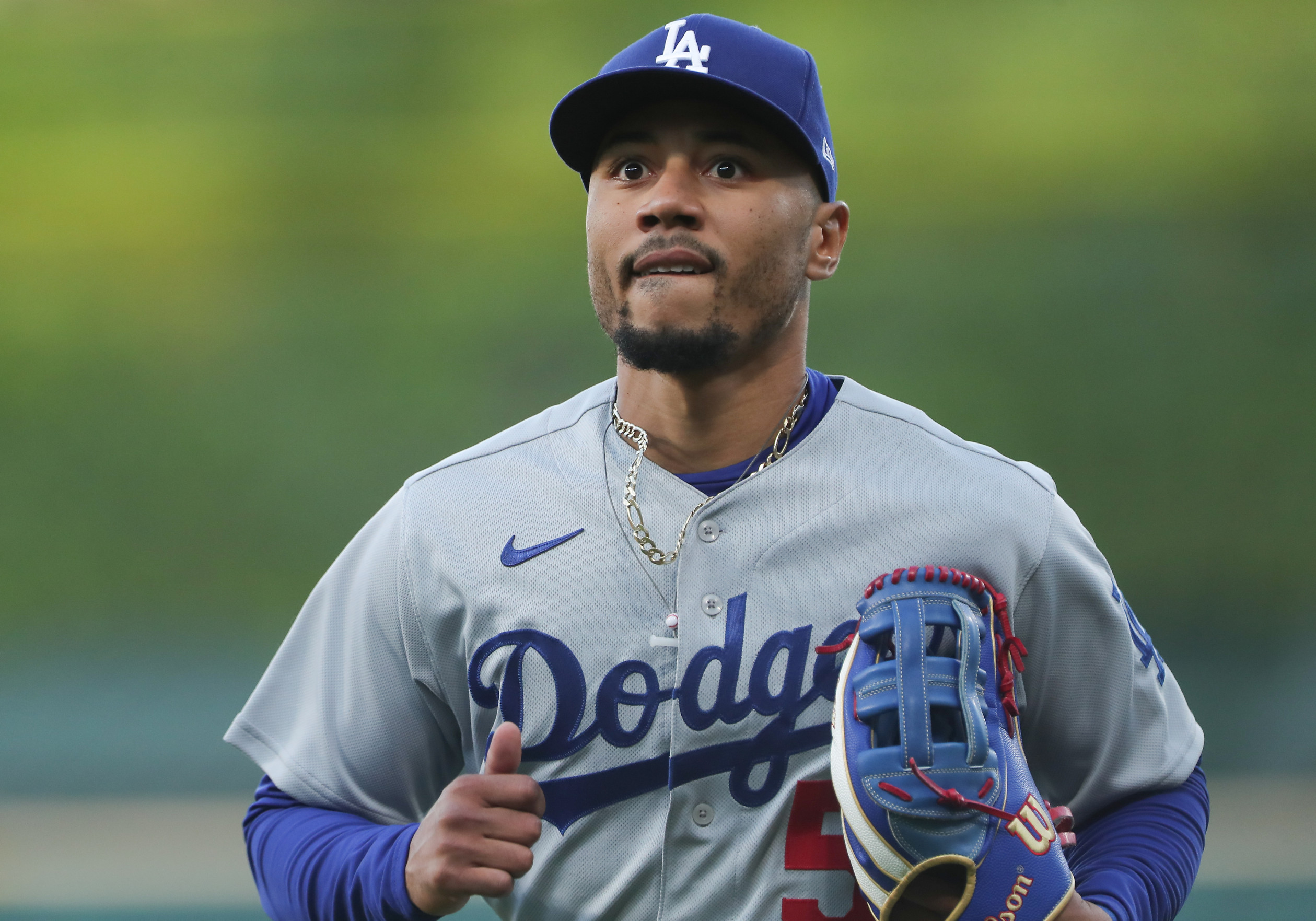 Mookie Betts, Julio Urías expected to return for Dodgers-Padres