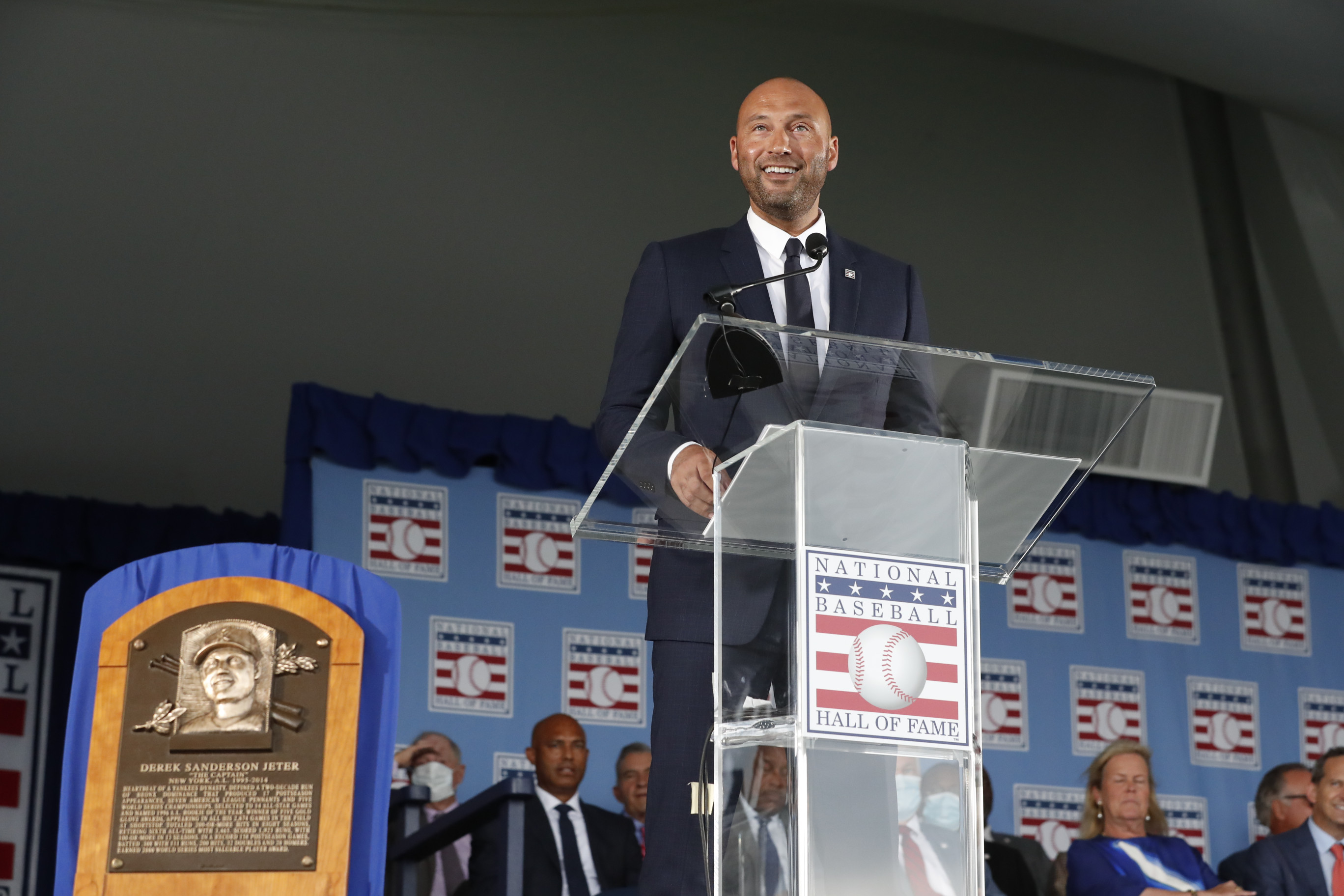 Derek Jeter showered with cheers during Yankees' Hall of Fame tribute: 'It  feels good to be back