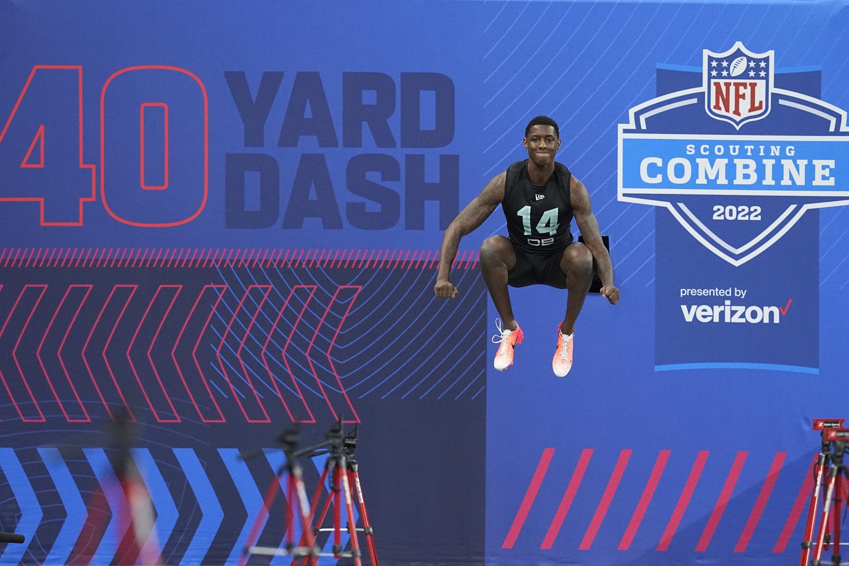 Reactions: 'Sauce' Gardner runs 4.41-second 40-yard dash at combine