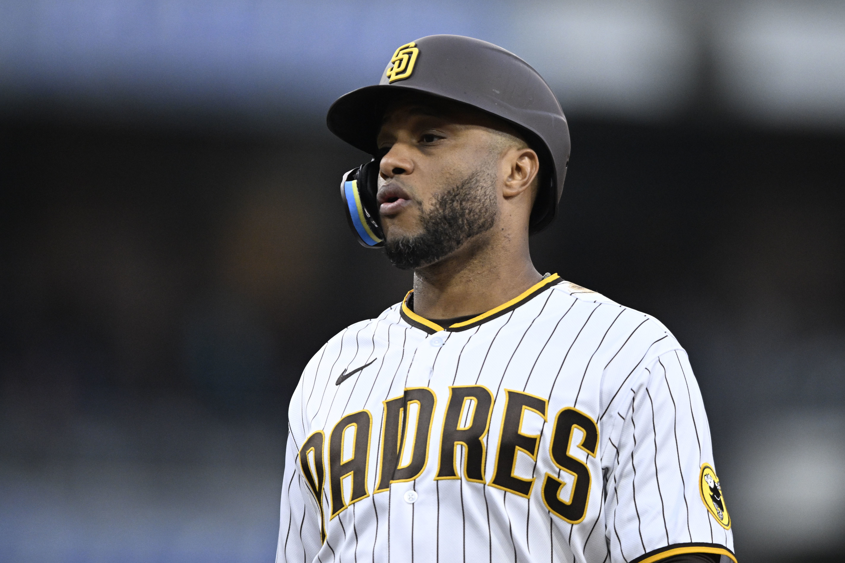 Robinson Cano spotted rocking Mets glove during Braves debut