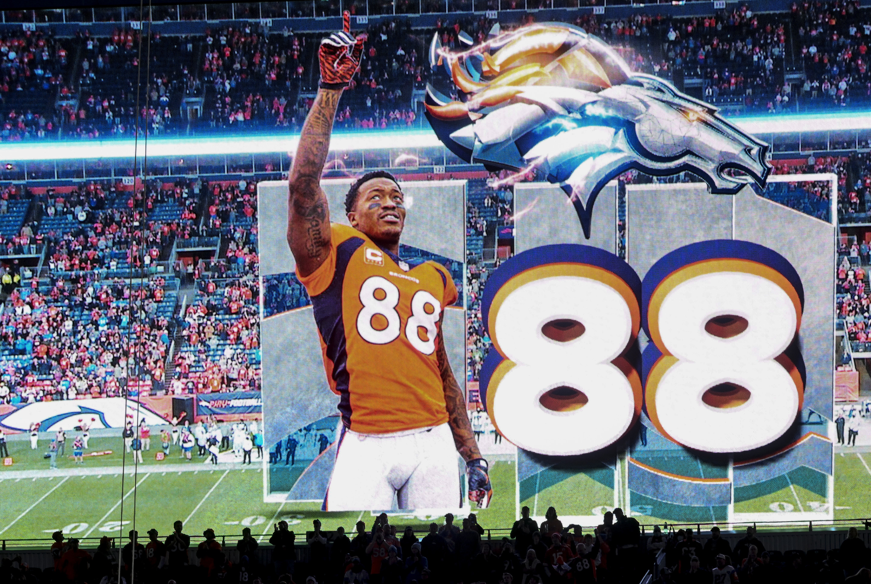 Demaryius Thomas or Dez Bryant: Which NFL receiver is a better