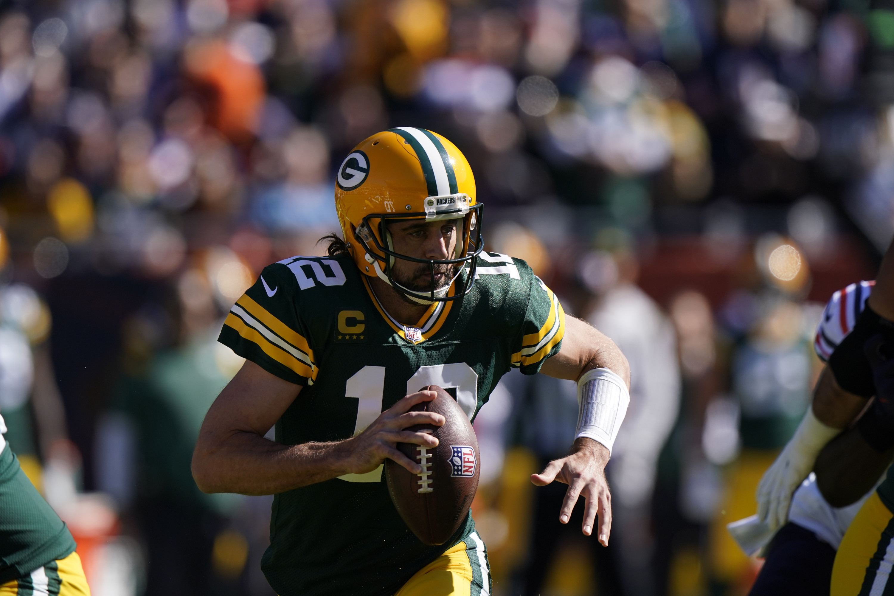 Watch Aaron Rodgers yell 'I still own you' at Bears fans after scoring  rushing TD [VIDEO] - DraftKings Network