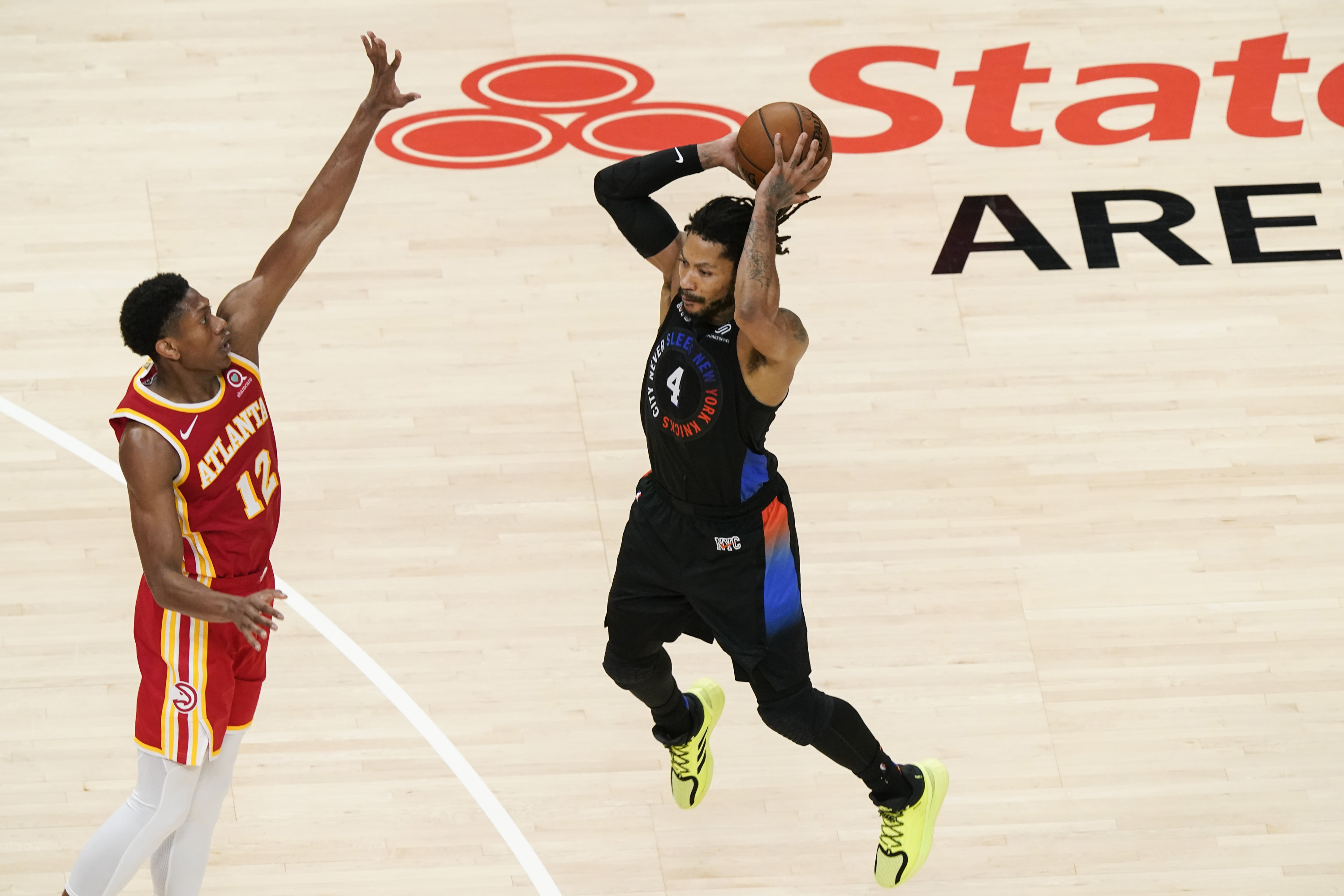 Derrick Rose Leads Knicks Past Hawks in Game 2 - The New York Times