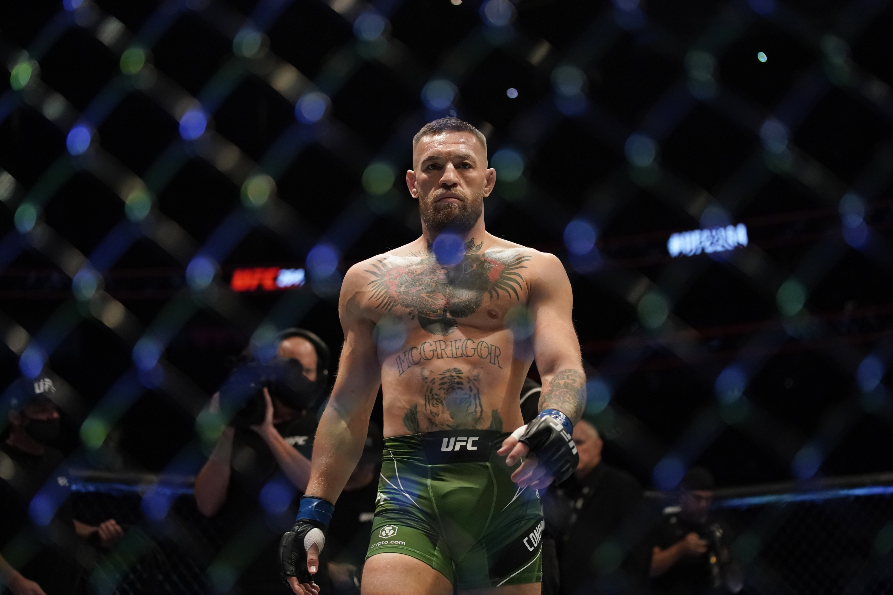 Dustin Poirier beats Conor McGregor with a TKO in UFC 264 after McGregor  appears to have broken his leg or ankle