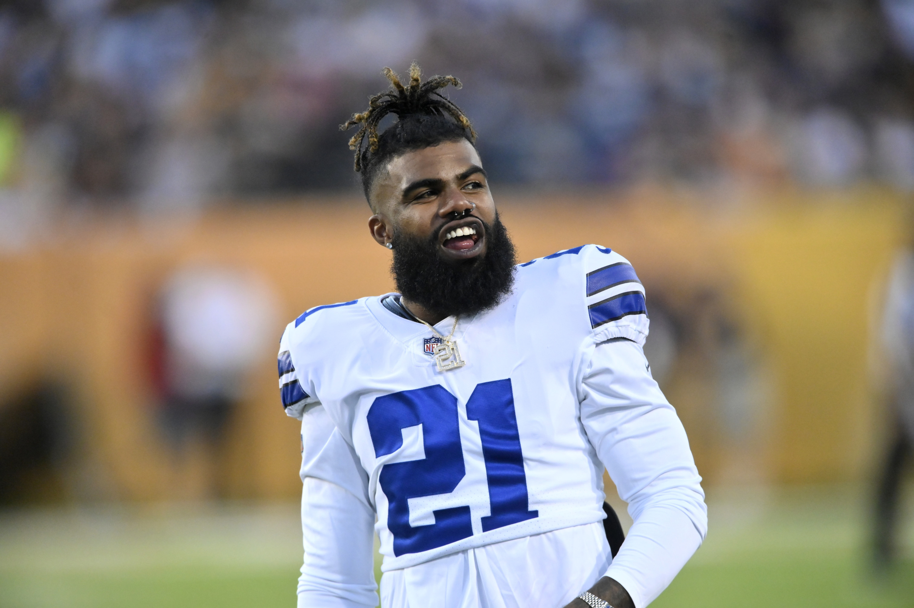 Poll: Should the Dallas Cowboys restructure Ezekiel Elliott's