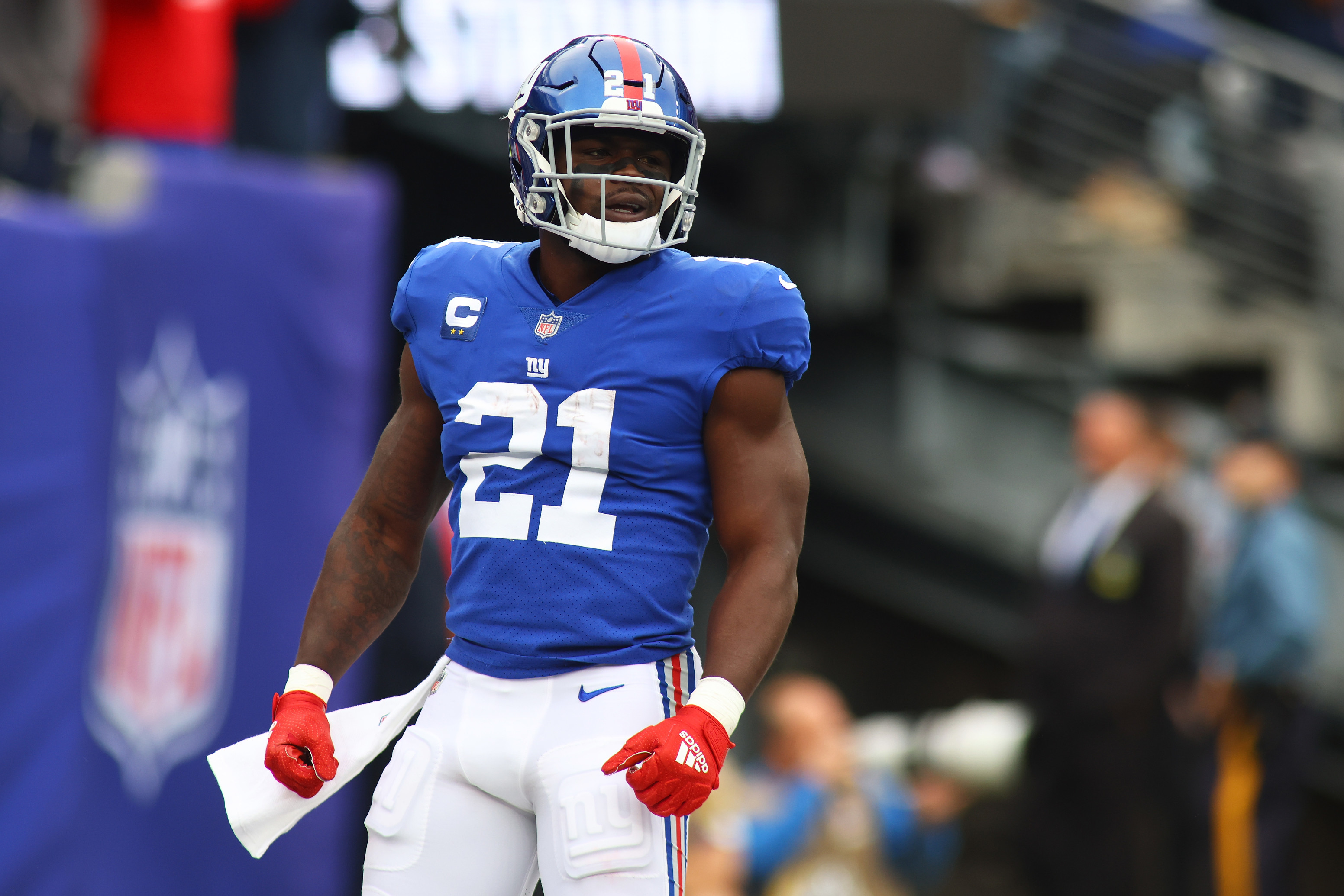 New England Patriots safety Jabrill Peppers (3) lines up against