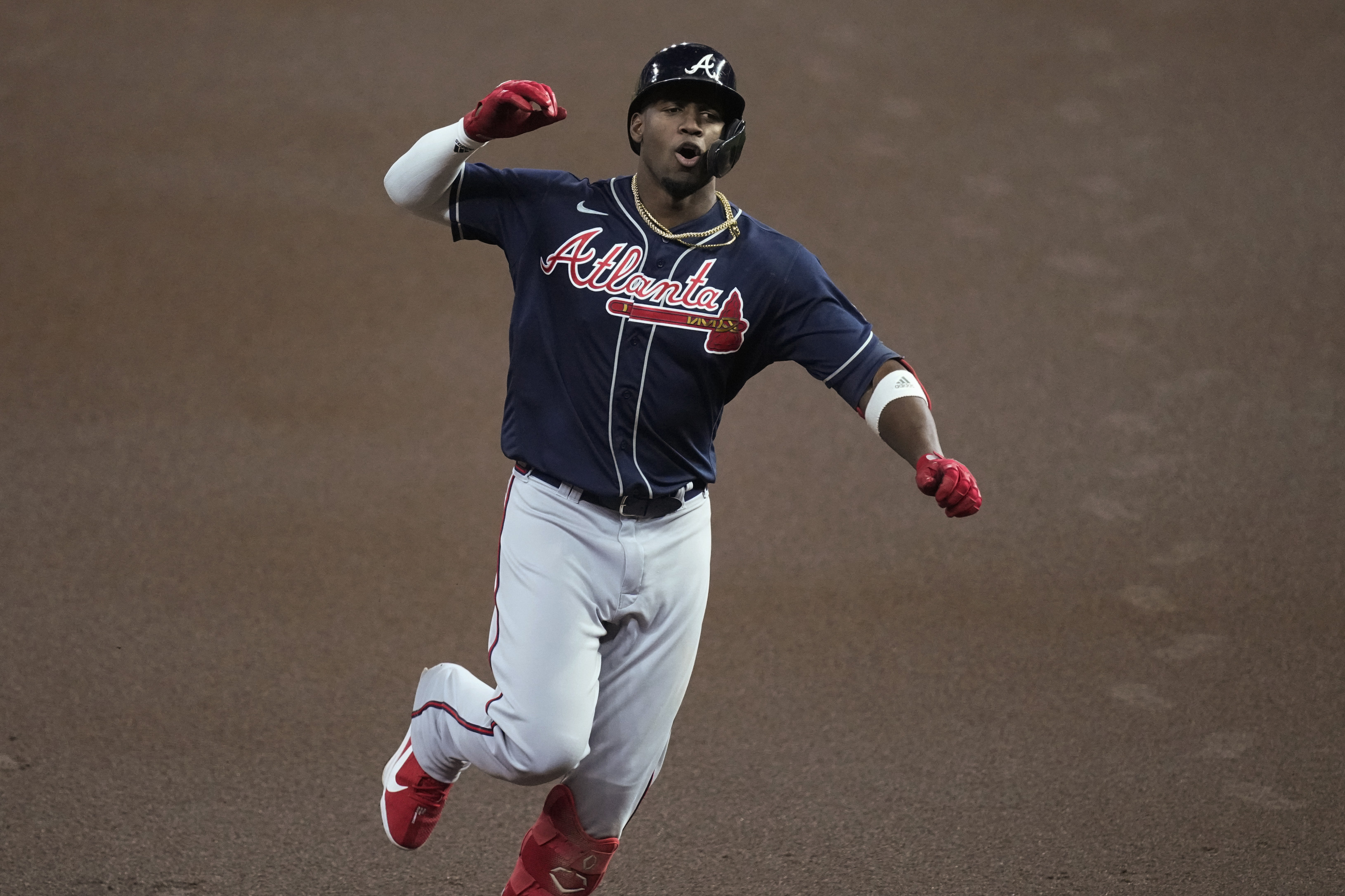 World Series: Jorge Soler hits historic home run as Atlanta Braves beat  Houston Astros in Game 1