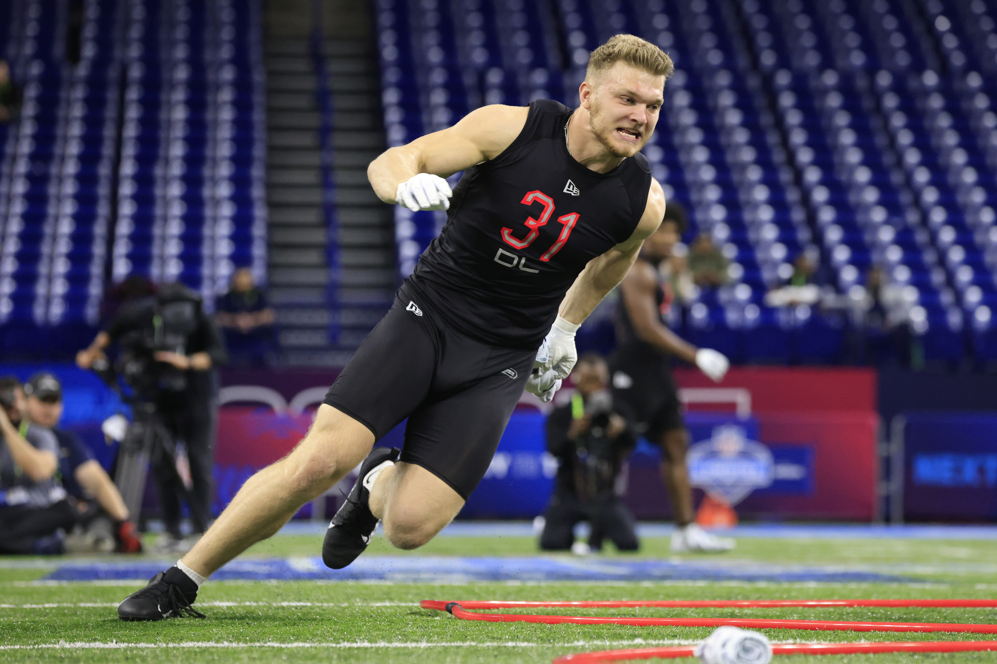 NFL Draft results 2022: Lions pick Aidan Hutchinson with No. 2