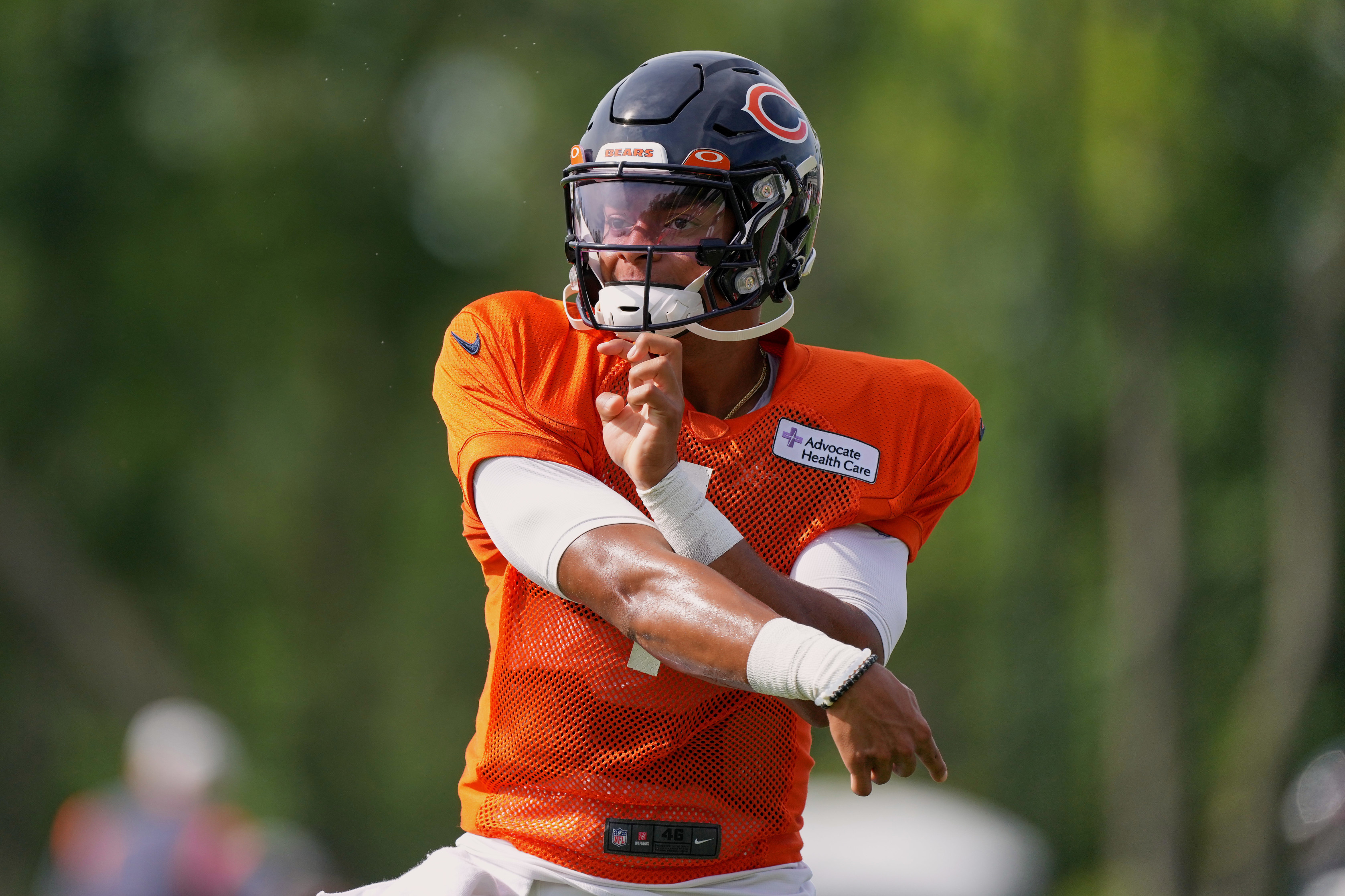 Confirmed: Justin Fields is the Chicago Bears' guy and won't be traded