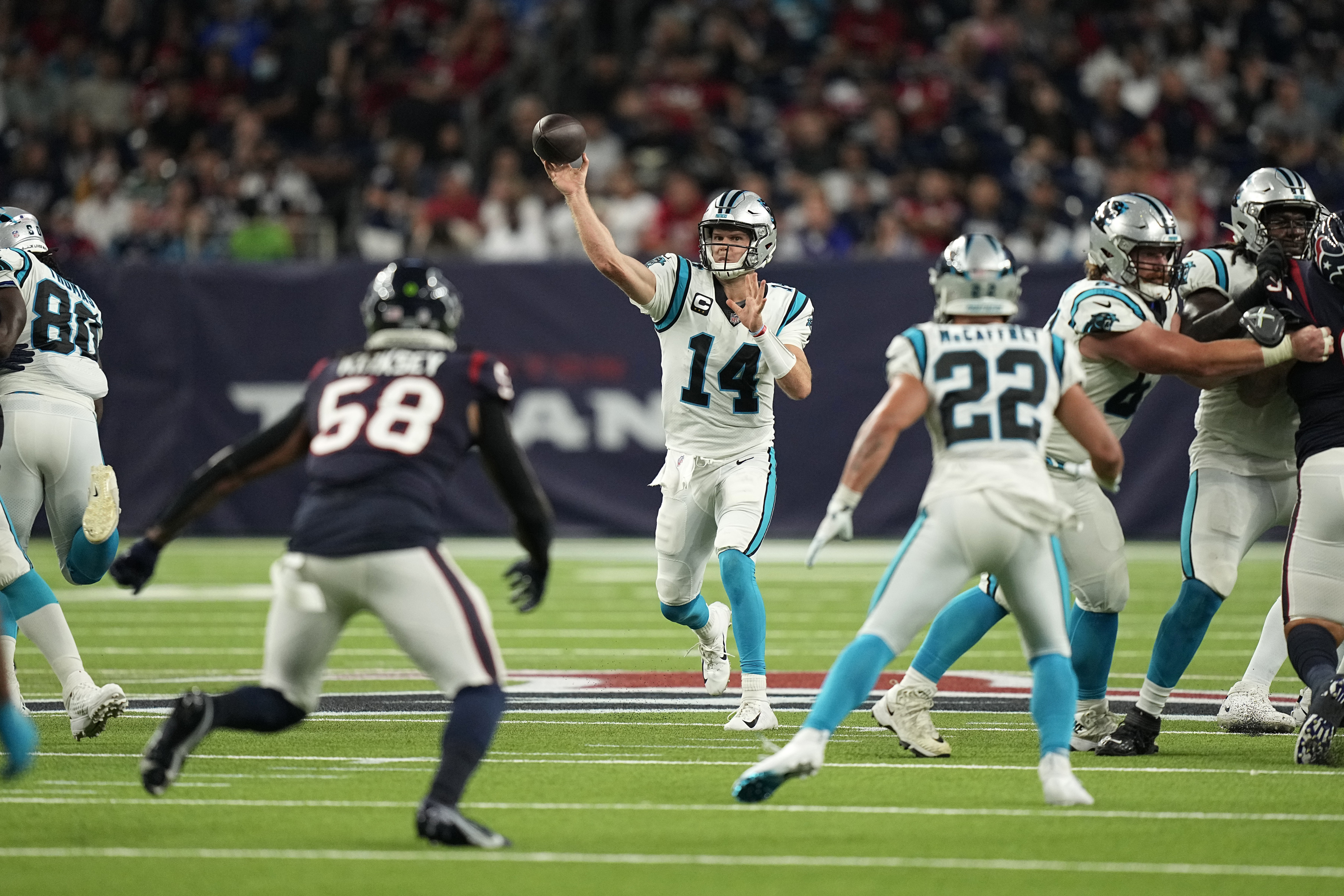 NFL: Carolina Panthers hold off Houston Texans, 24-9