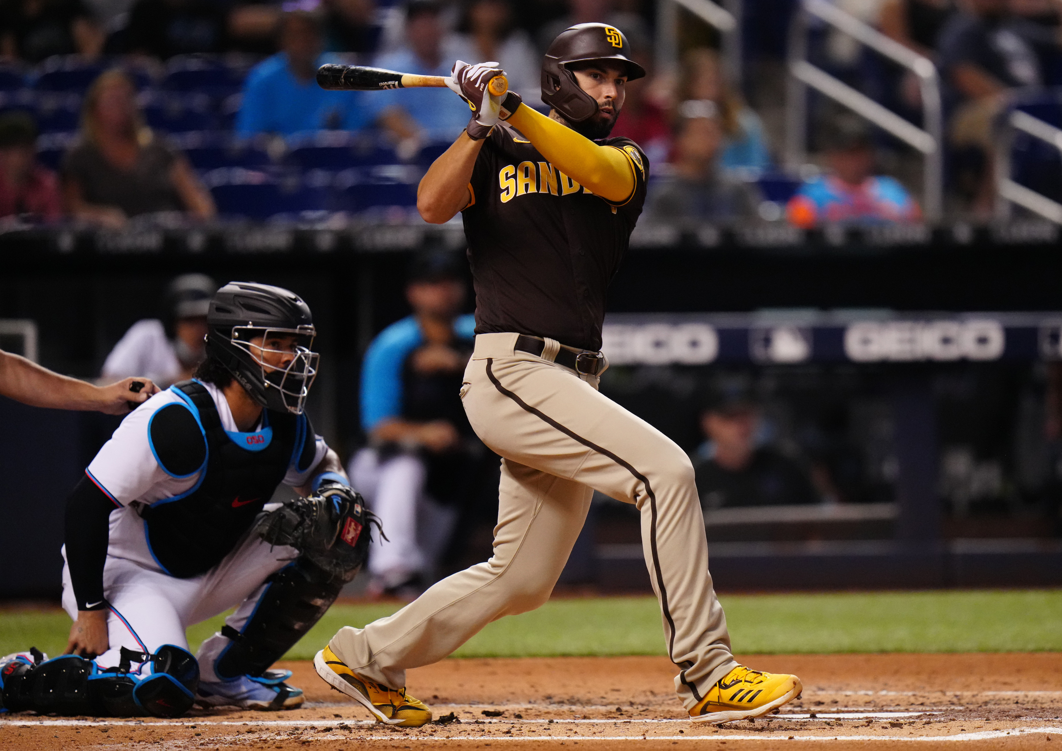 Adam Frazier Reportedly Traded to Padres from Pirates for 3