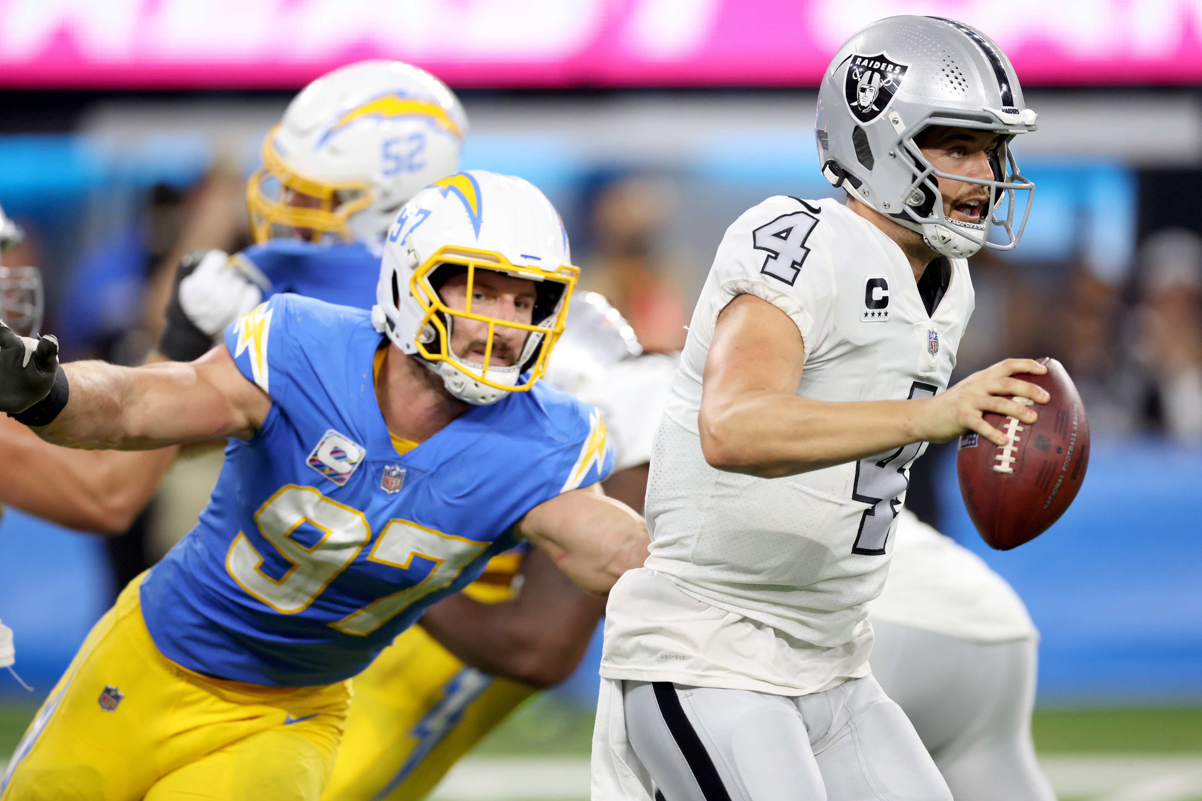 Ex-Bear Khalil Mack sets Chargers' sack record with 6 against Raiders -  Chicago Sun-Times