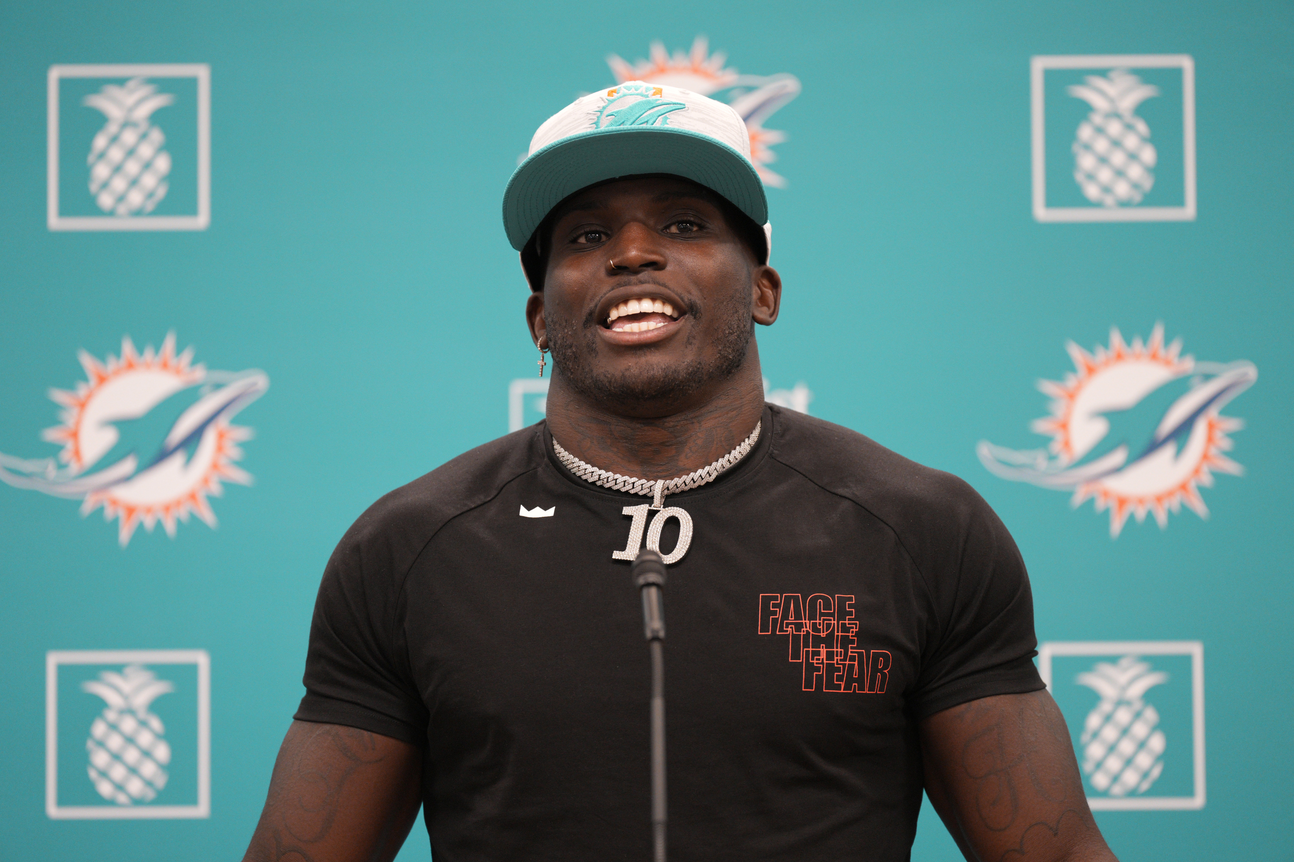 Tyreek Hill says he and Jaylen Waddle will have teams 'scared s---less'