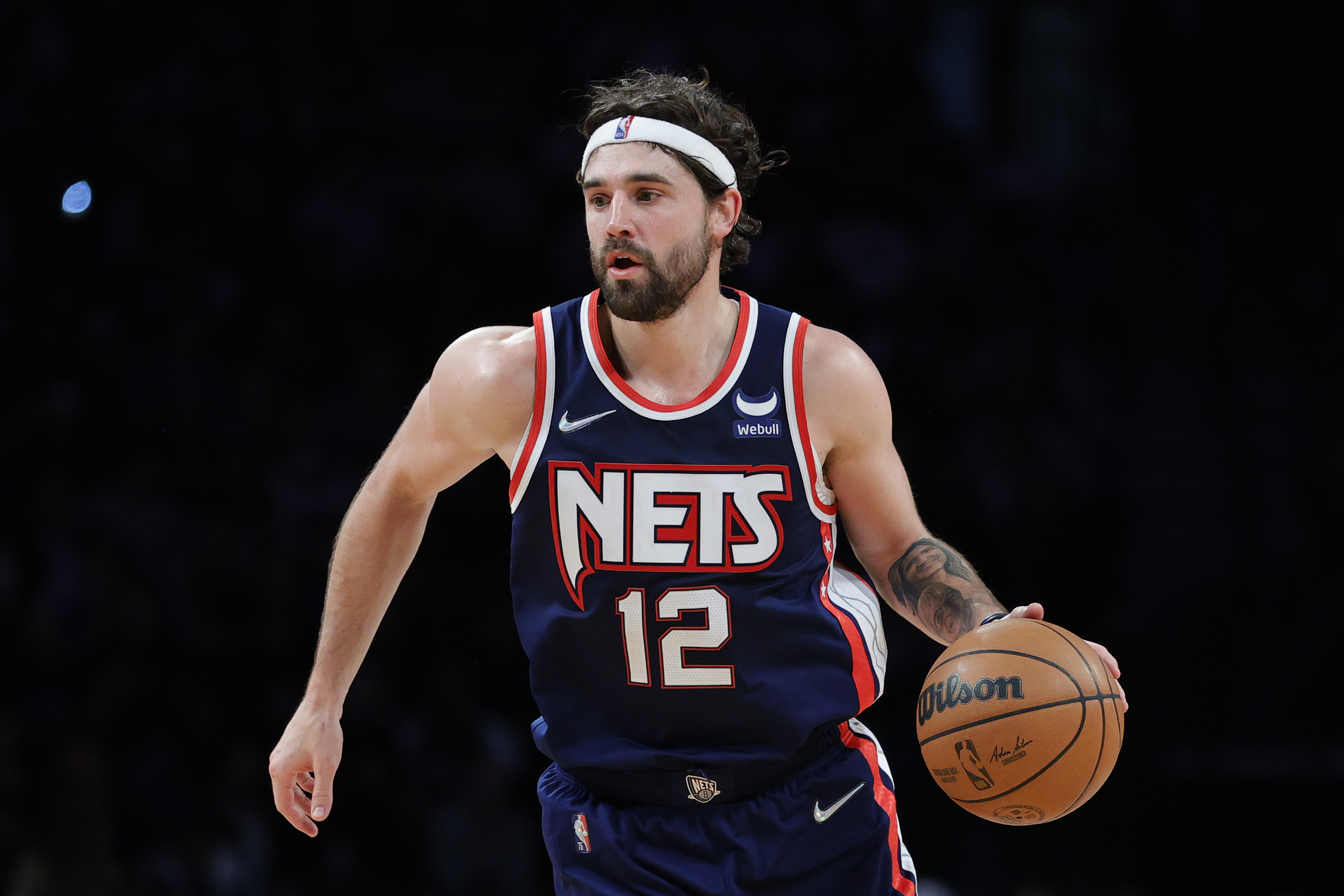 Nets trading Joe Harris, a two-time NBA 3-point leader, to the Pistons