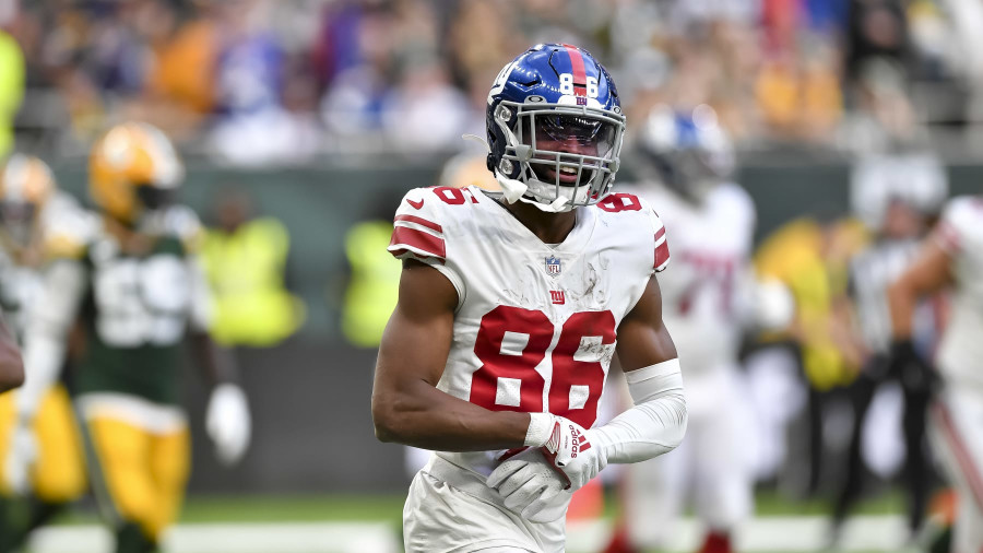 Darius Slayton is reportedly staying put with the Giants