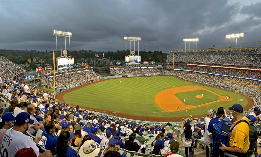 Rest of MLB fans v Dodger fans on Kiké Hernández trade : r/Dodgers