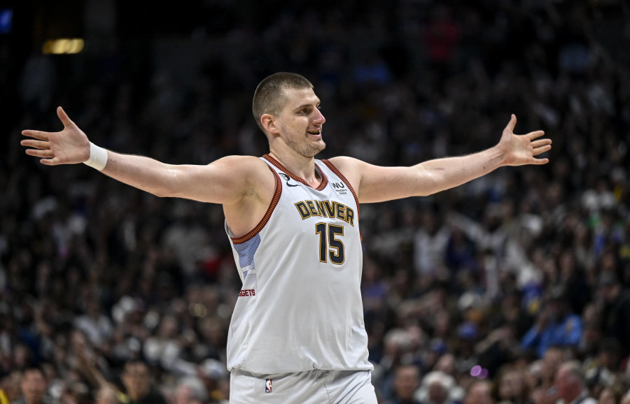 10 observations: Nikola Jokić, Nuggets pick Bulls apart in rout