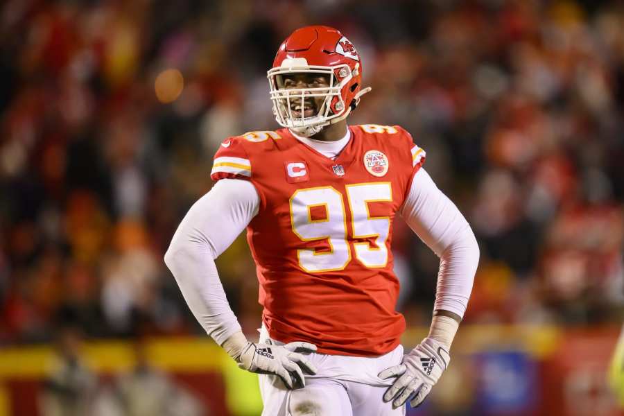 DT Chris Jones, WR Kadarius Toney Questionable for Chiefs vs