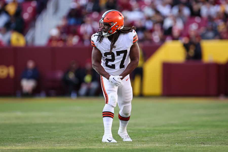 Cleveland Browns RB Kareem Hunt reportedly angling for a new contract -  Dawgs By Nature