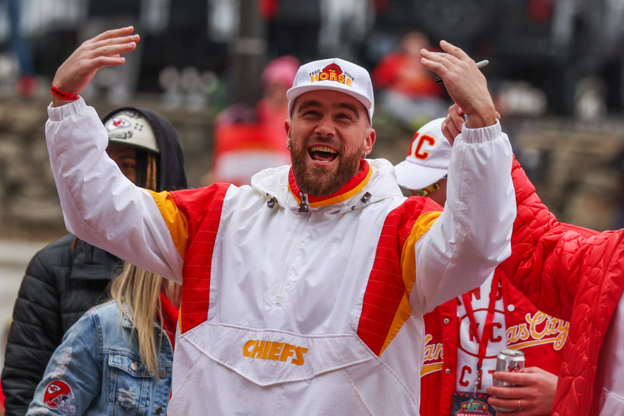 Travis Kelce SNL hosting date after Chiefs' SB win, revealed