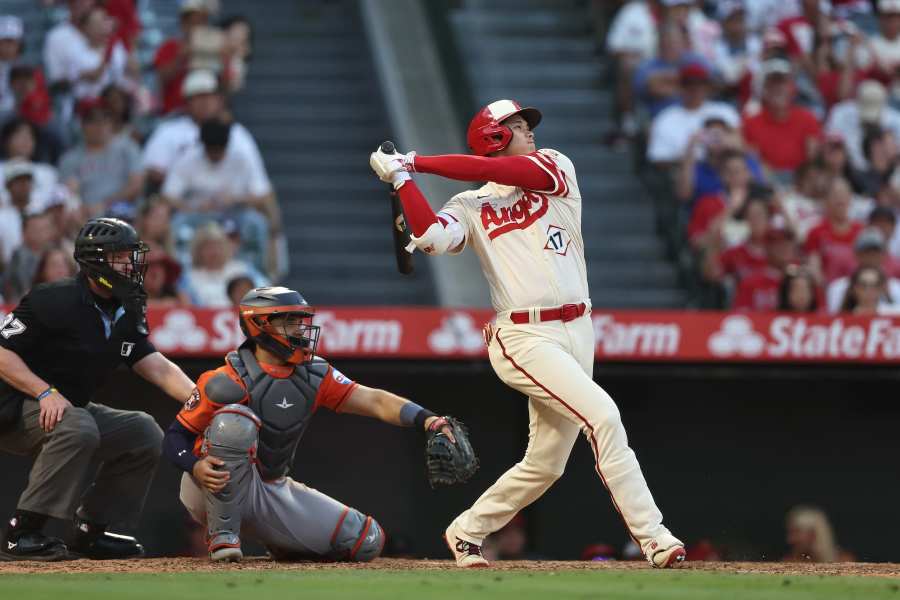 Watch Shohei Ohtani Steal a Baseball from Umpire During Angels Game - Los  Angeles Angels