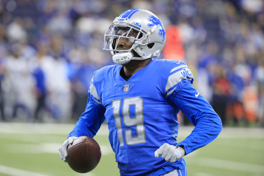 Lions' Saivion Smith exits game in ambulance after gruesome leg injury vs.  Patriots