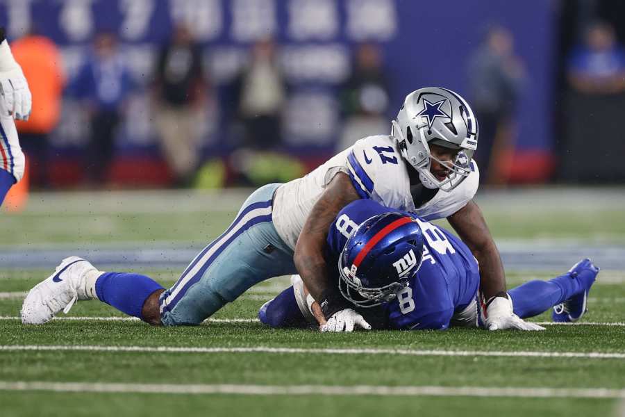 Cowboys score early on defense and special teams, embarrass Giants 40-0 at  Meadowlands