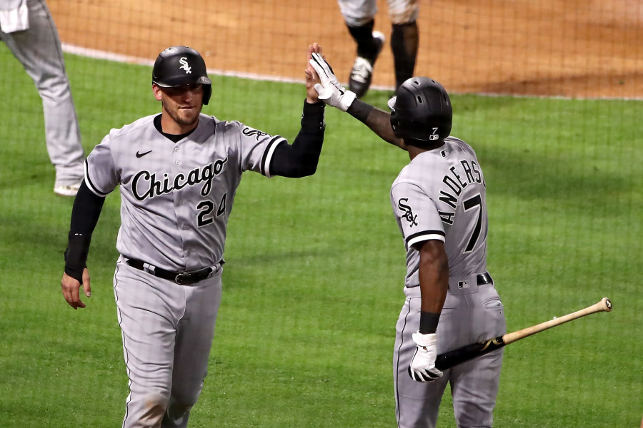 White Sox shortstop Tim Anderson was slapped by teammate Yasmani Grandal  before All-Star break