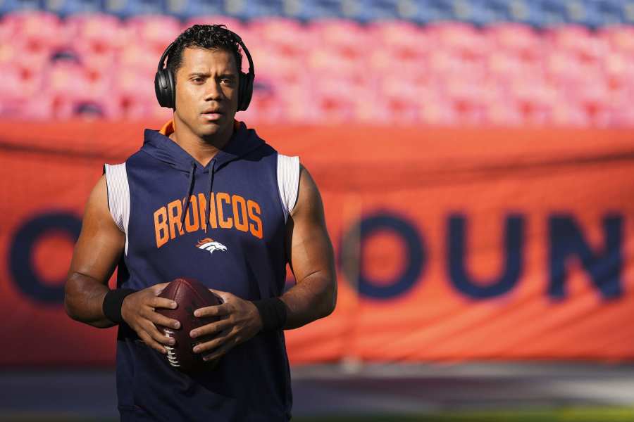 Russell Wilson: Hamstring feels better 48 hours after injury