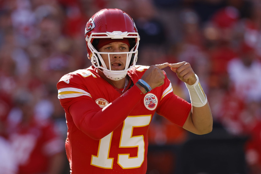 Patrick Mahomes felt 'pressure' with Taylor Swift watching Travis Kelce