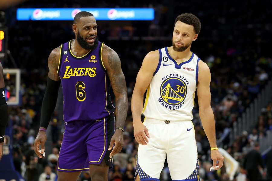 Lakers And Warriors Battle It Out In Live Showdown