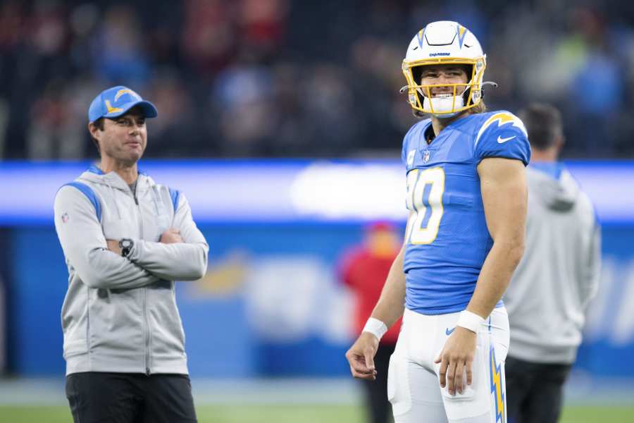 Chargers QB Justin Herbert says new contract allows him 'to play fearless'