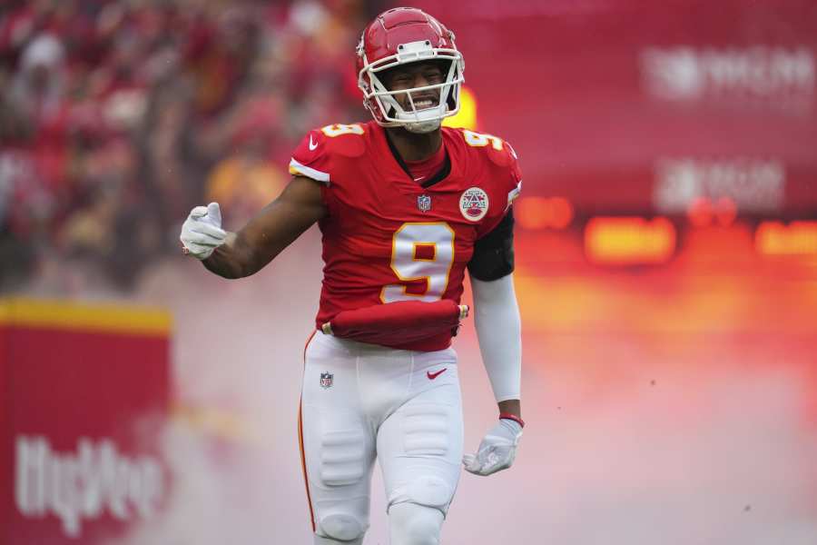 Kansas City Chiefs, JuJu Smith-Schuster reach one-year deal, source says -  ESPN