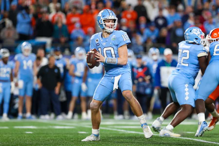 College Football 2022 Bowl Game Best Bets & Predictions: Tuesday